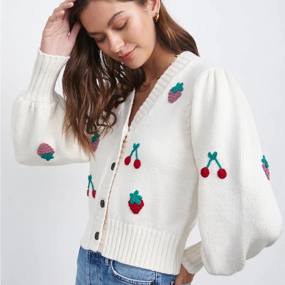 REVOLVE- NWT🏷 Adorable oversized knit Cardi ♥️ - Picture 6 of 12